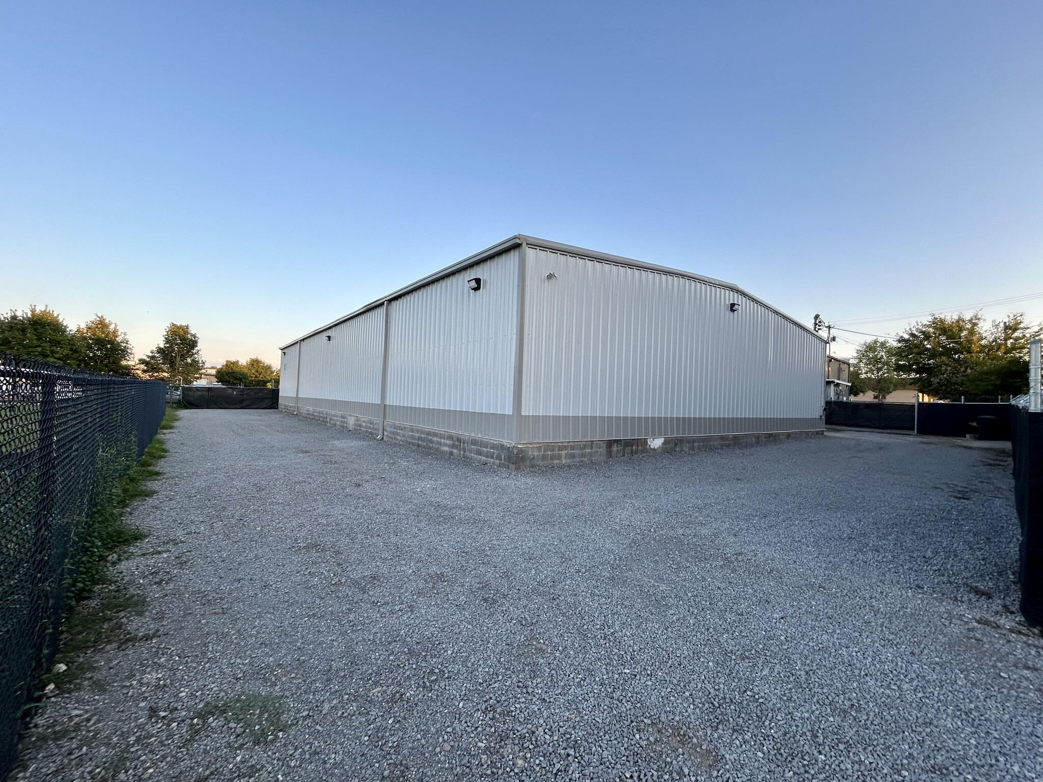 310 W Castle St, Murfreesboro, TN for lease Building Photo- Image 1 of 7