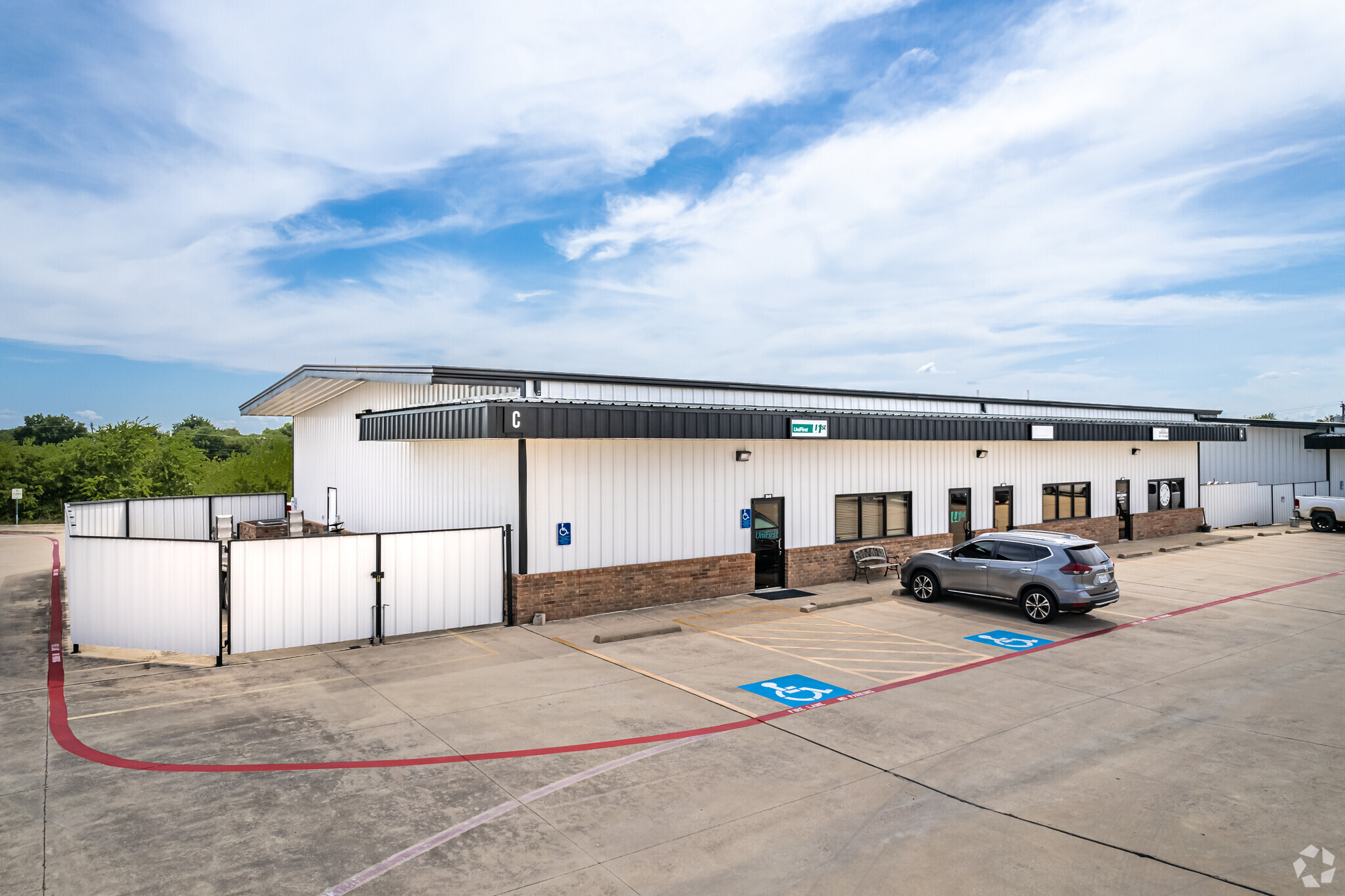 3649-3661 N Beach St, Fort Worth, TX for lease Building Photo- Image 1 of 45