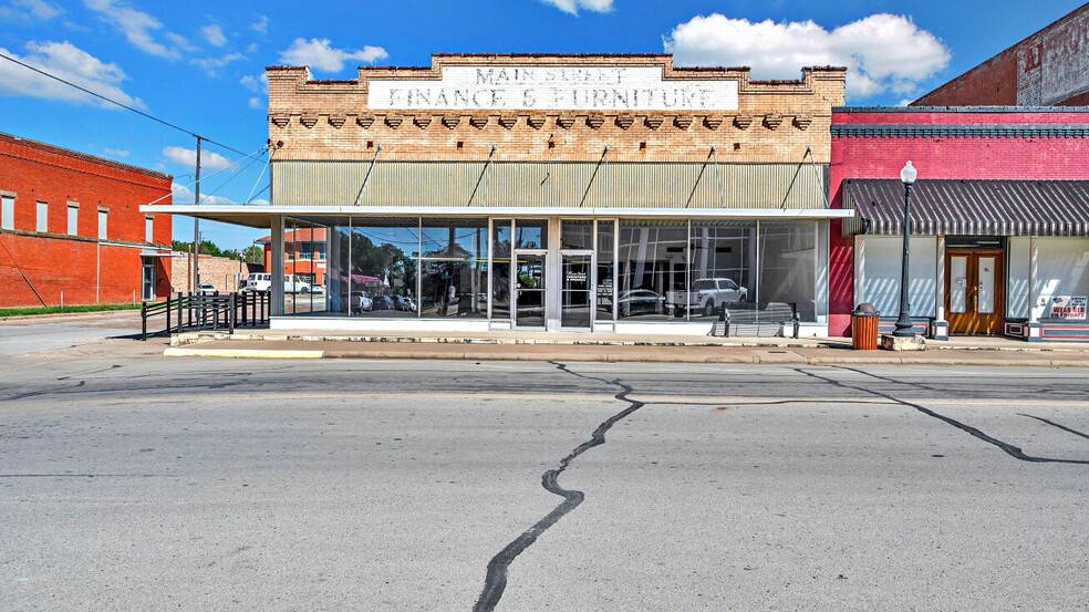 201 E Elm St, Hillsboro, TX for sale - Primary Photo - Image 1 of 3