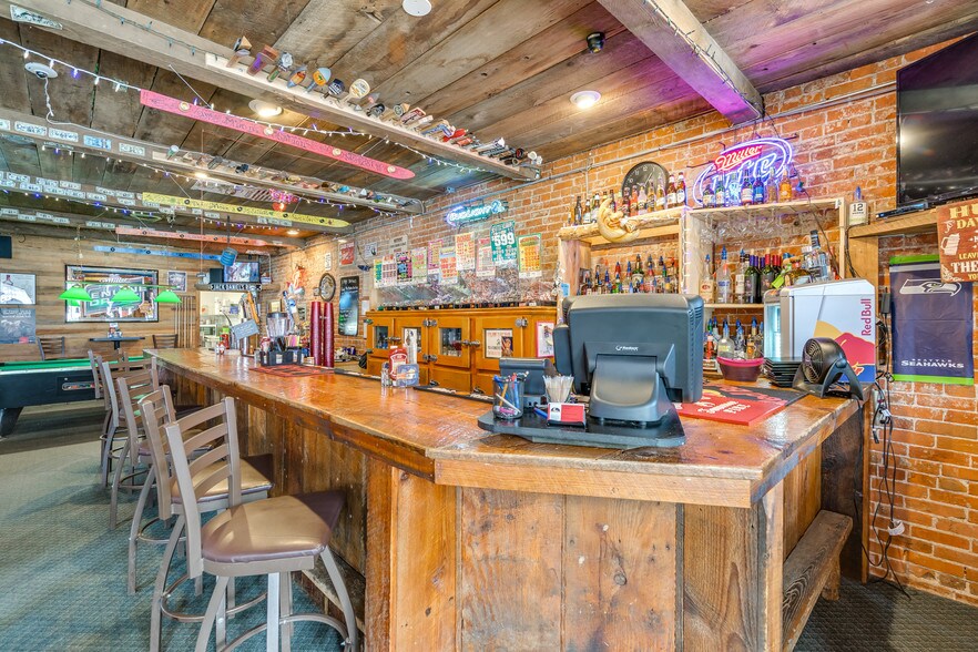 20 S 1st St, Rockford, WA 99030