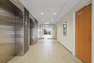 2 Pidgeon Hill Dr, Sterling, VA for lease Interior Photo- Image 2 of 10