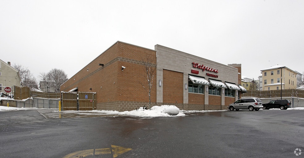 220 Grafton St, Worcester, MA for lease - Building Photo - Image 3 of 5
