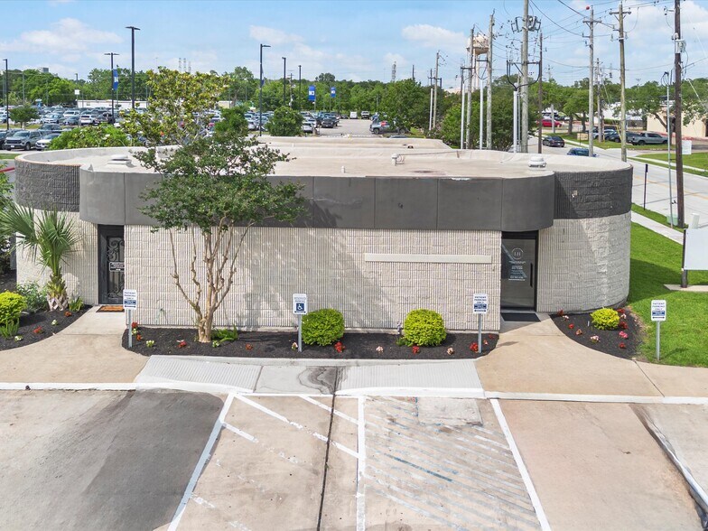 525 Blossom St, Webster, TX for sale - Building Photo - Image 3 of 41