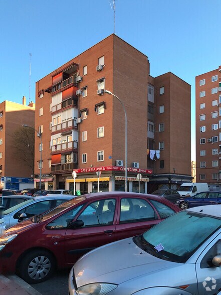 Calle Zamora, 14, Fuenlabrada, Madrid for lease - Primary Photo - Image 1 of 2