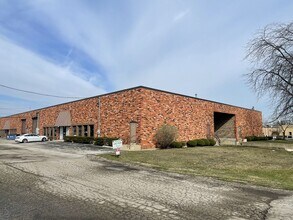 1701-1735 W Armitage Ct, Addison, IL for lease Building Photo- Image 2 of 9