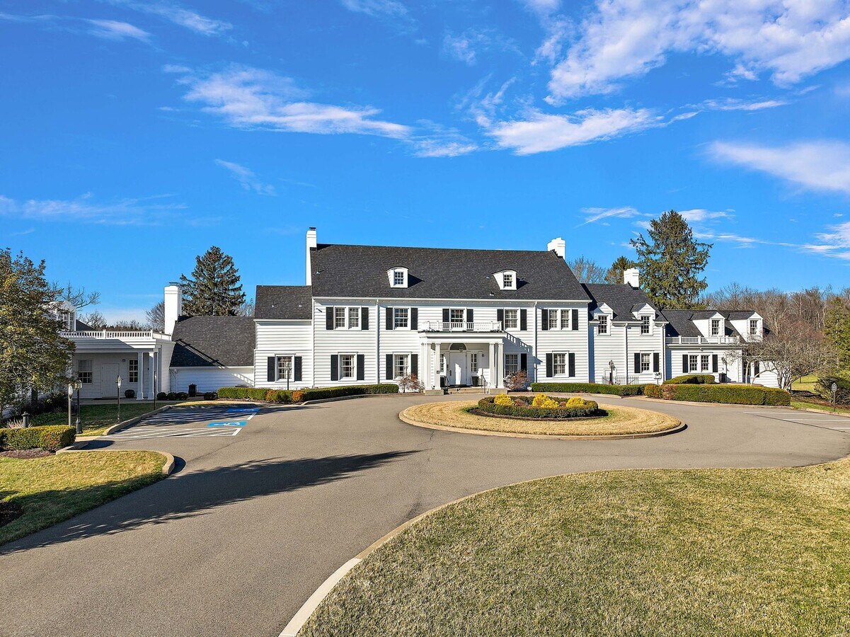 1442 Coraopolis Heights Rd, Moon Township, PA 15108