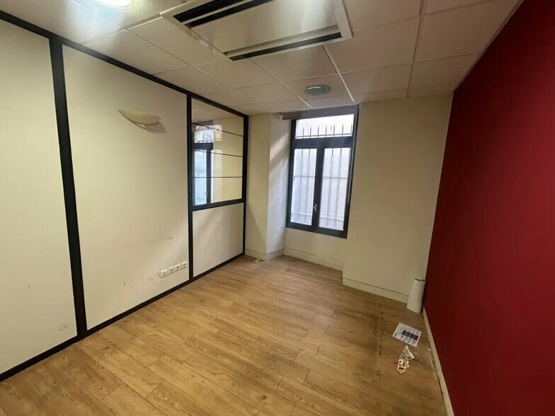 Office in Alès for sale - Building Photo - Image 2 of 6