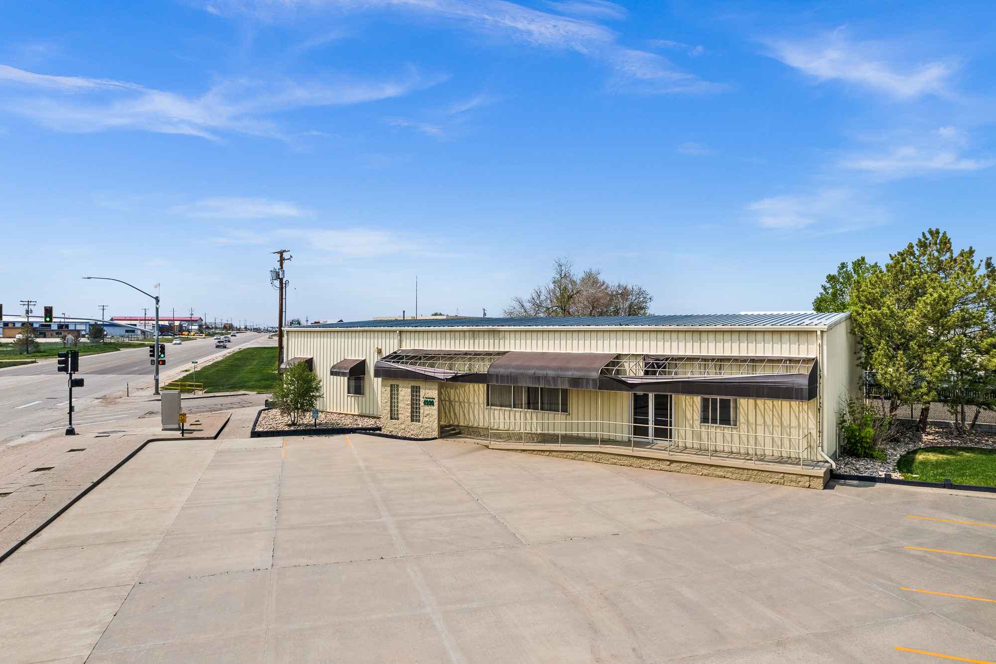 4990 W Yellowstone Hwy, Mills, WY for sale Primary Photo- Image 1 of 1