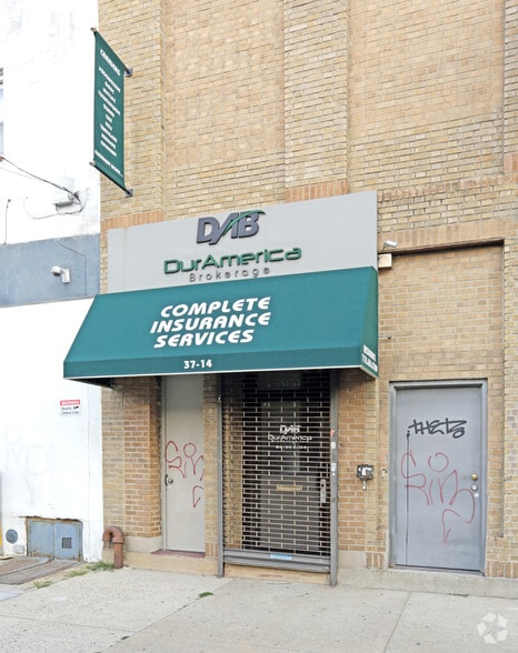 3714 30th St, Long Island City, NY for lease - Building Photo - Image 2 of 4