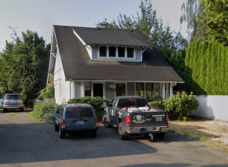 E Main Mixed Use portfolio of 2 properties for sale on LoopNet.com - Building Photo - Image 3 of 3