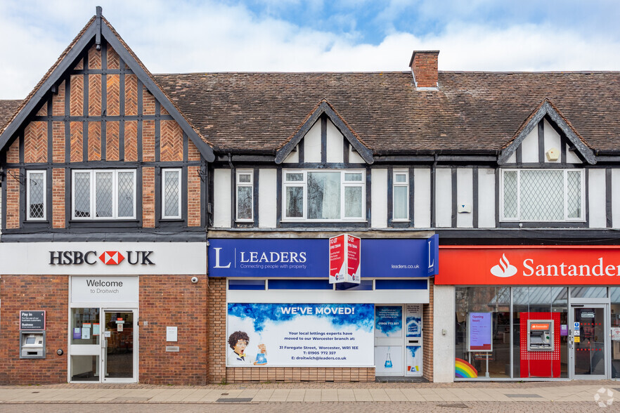 13 Victoria Sq, Droitwich for sale - Primary Photo - Image 1 of 4