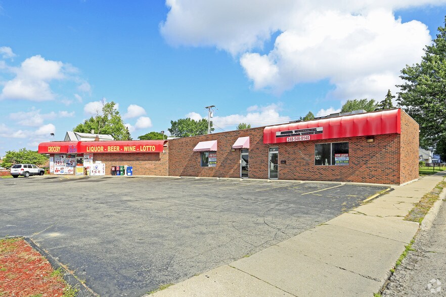 931-951 E 9 Mile Rd, Hazel Park, MI for sale - Primary Photo - Image 1 of 1