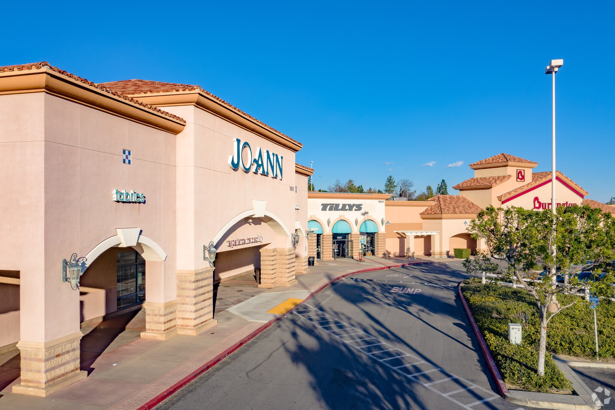 rinaldi-st-northridge-ca-91326-porter-ranch-town-center-loopnet