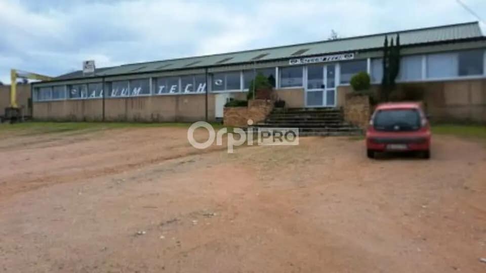 Industrial in Domérat for lease Building Photo- Image 1 of 5