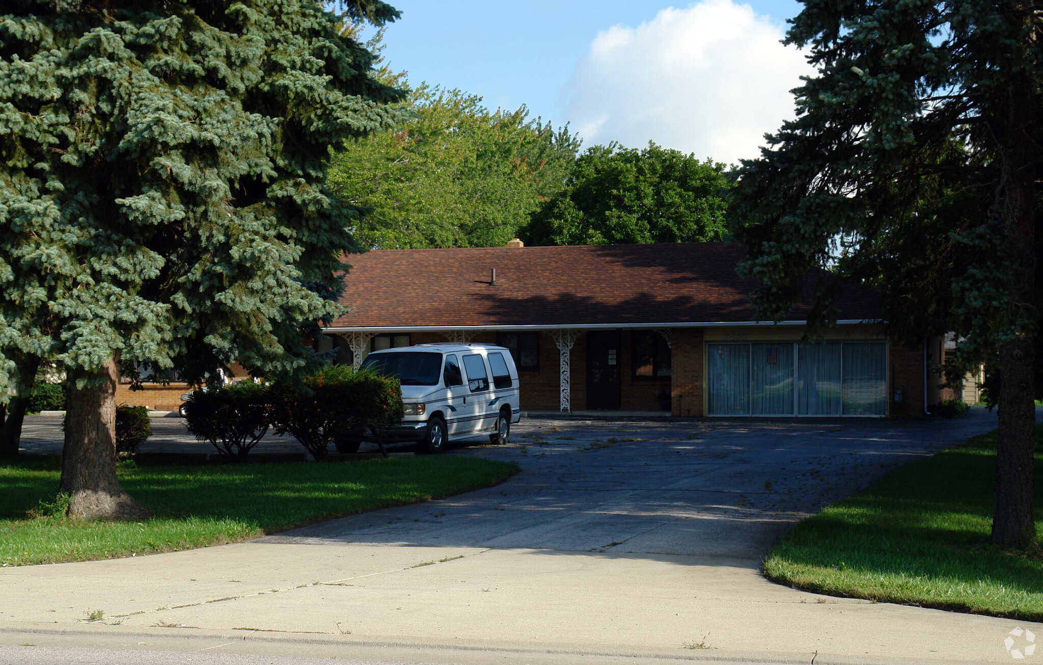 3433 Navarre Ave, Oregon, OH for sale Primary Photo- Image 1 of 1