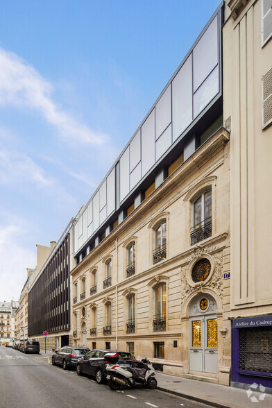 15 Rue De Bucarest, Paris for lease - Building Photo - Image 2 of 4