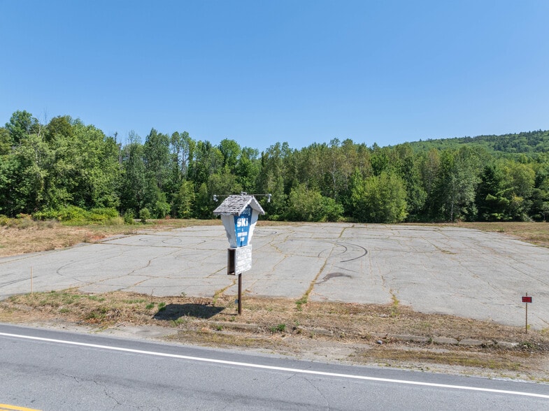 700-720 Cherry Valley Road, Gilford, NH for sale - Building Photo - Image 3 of 27