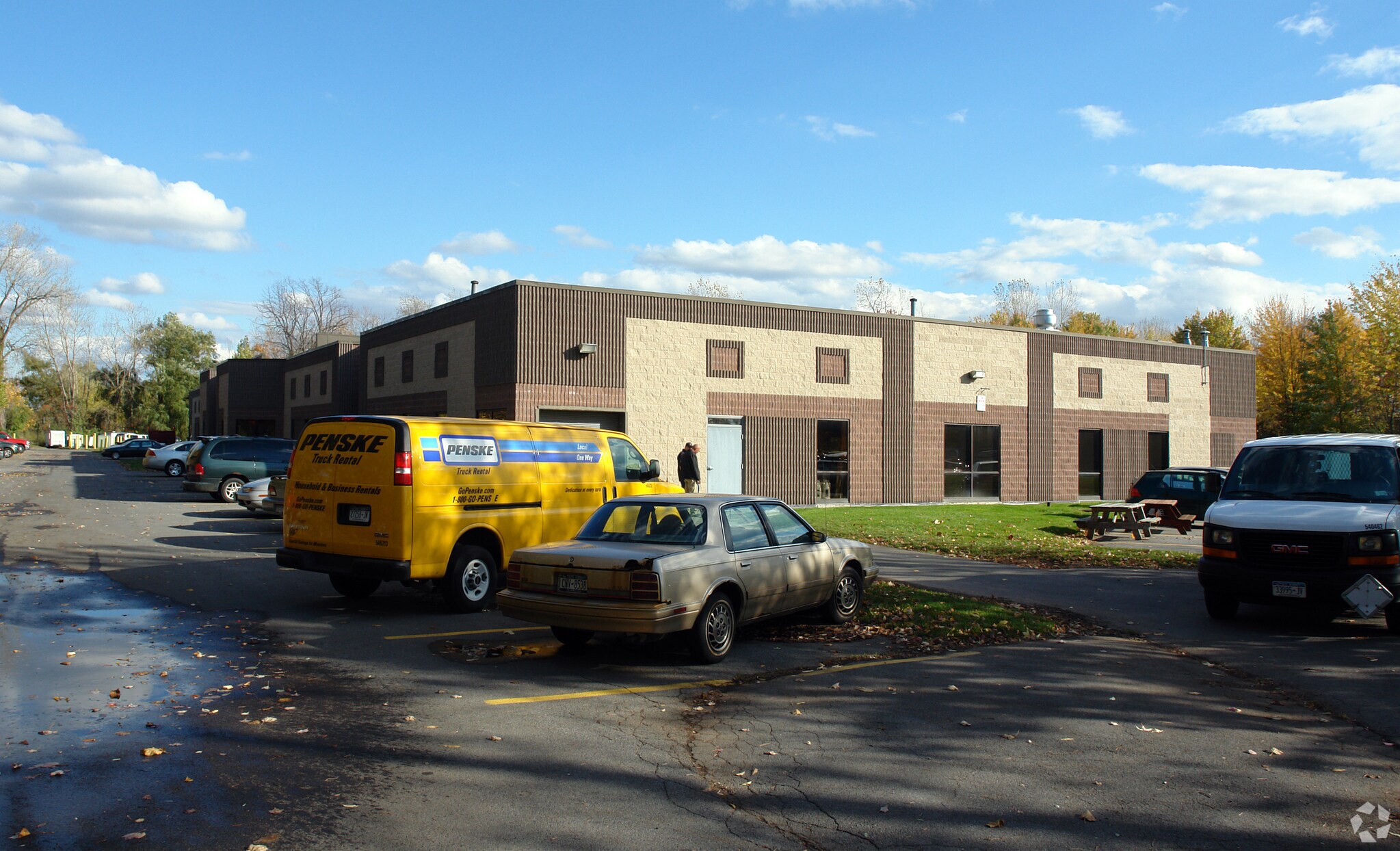 300 Gateway Park Dr, Syracuse, NY for sale Primary Photo- Image 1 of 1