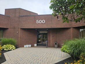 500 Montauk Hwy, West Islip, NY for lease Building Photo- Image 1 of 27