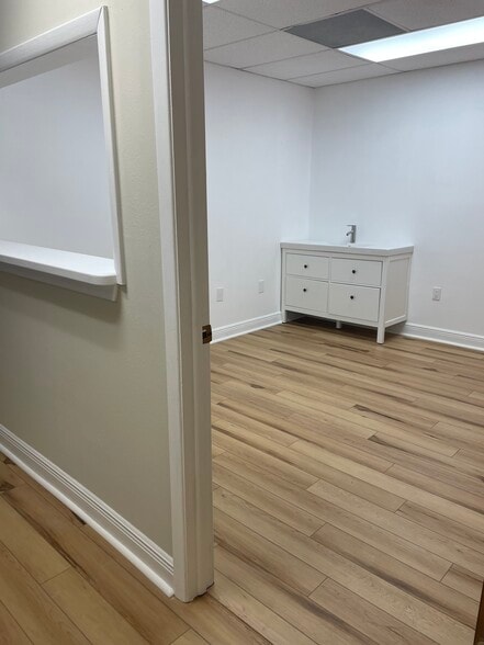 933 Oleander Way S, South Pasadena, FL for lease - Building Photo - Image 2 of 11