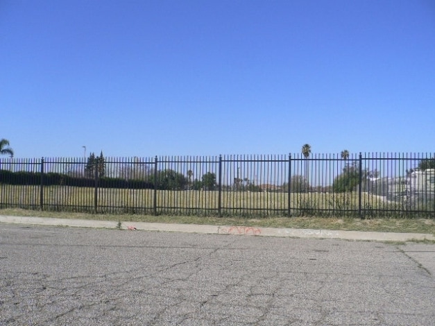 Gifford Ave, San Bernardino, CA for lease - Building Photo - Image 3 of 3