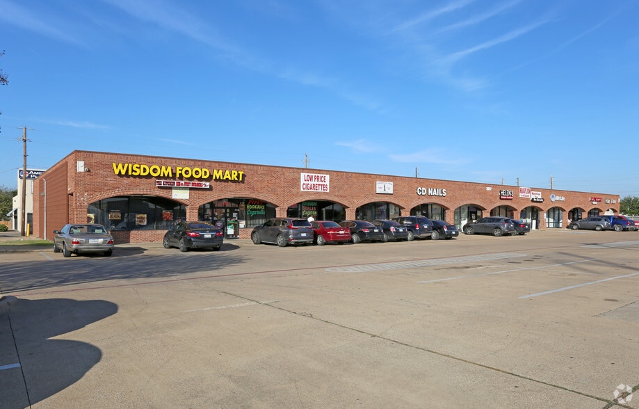 3917 W Camp Wisdom Rd, Dallas, TX 75237