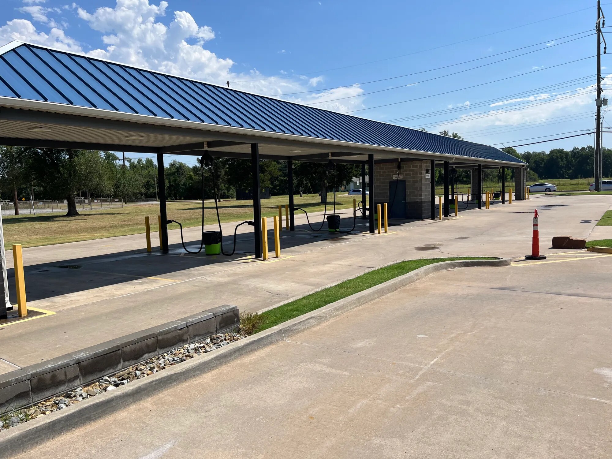 8005 NW 39th Expy, Bethany, OK 73008 Xtreme Auto Wash