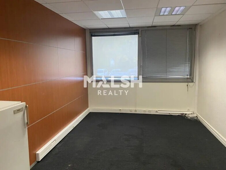 Office in Dardilly for lease - Interior Photo - Image 3 of 7