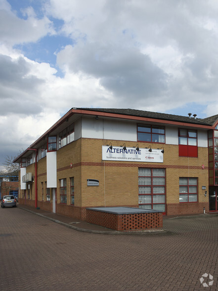 Trinity Way, London for lease - Building Photo - Image 1 of 4