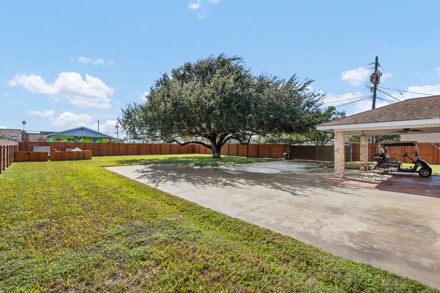 2602 N Texas Blvd, Weslaco, TX for sale - Building Photo - Image 3 of 16