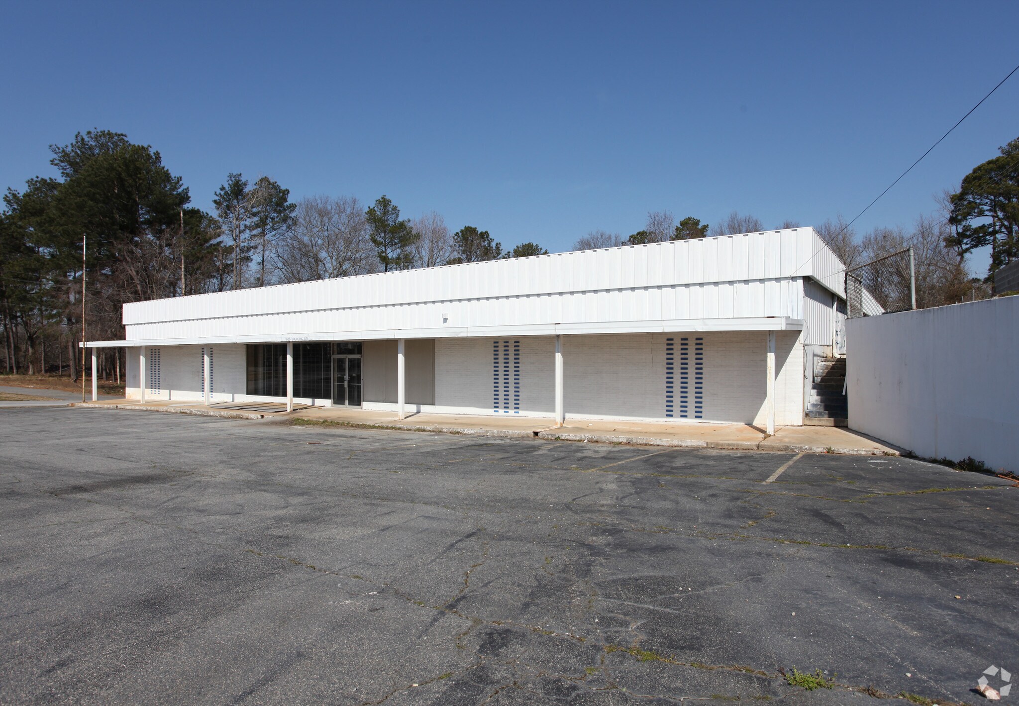 1900 Shurling Dr, Macon, GA for sale Primary Photo- Image 1 of 1