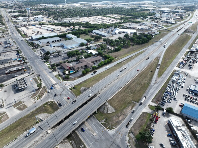 138 N. W. W. White Rd, San Antonio, TX for sale - Building Photo - Image 1 of 25