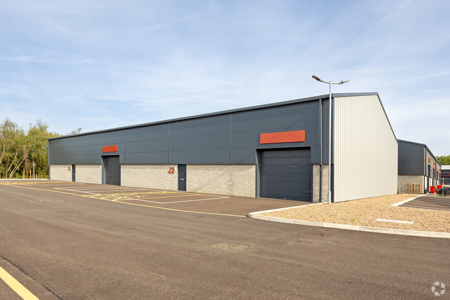 Station Rd, North Hykeham for lease - Primary Photo - Image 1 of 5