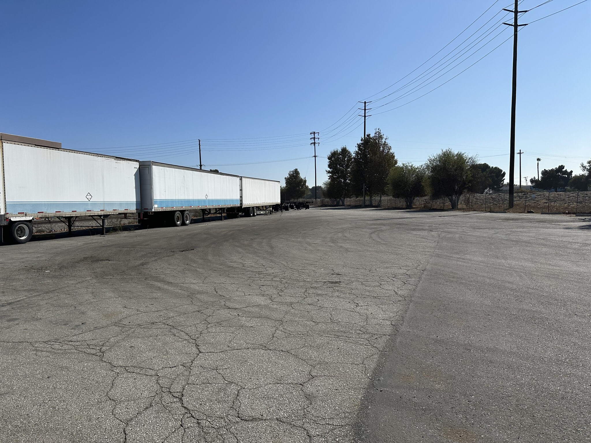 18626 S Reyes Ave, Compton, CA for lease Building Photo- Image 1 of 4