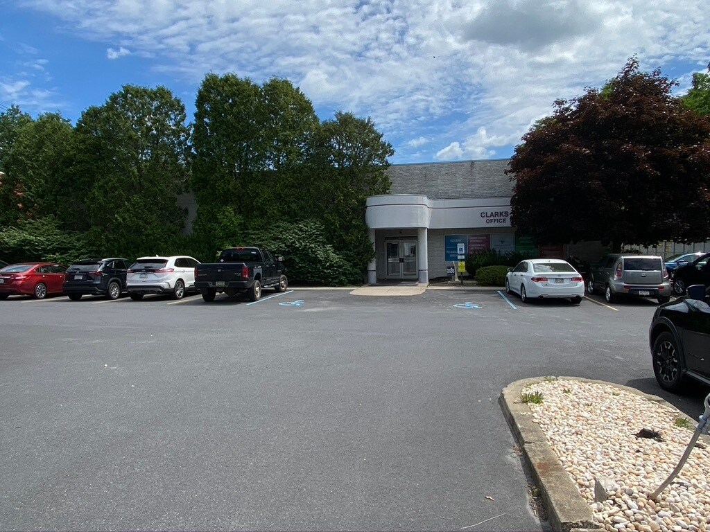 102 N Abington Rd, Clarks Green, PA for sale Primary Photo- Image 1 of 1