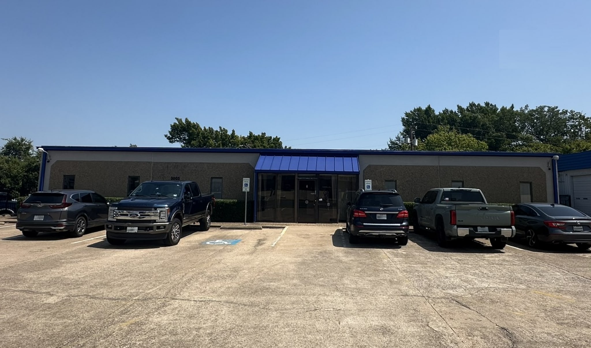 3005 Alta Mere Dr, Fort Worth, TX for lease Building Photo- Image 1 of 16