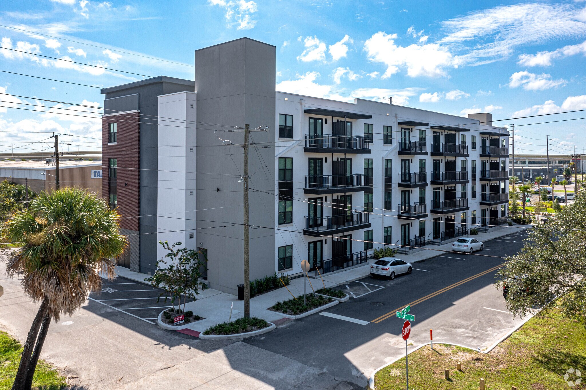 2409 E 2nd Ave, Ybor City, FL 33605 Lector 85 Retail