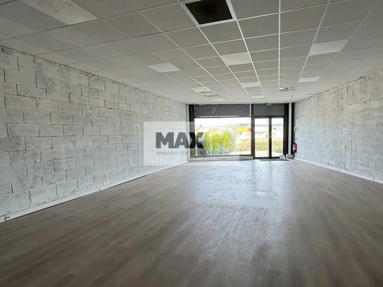 4 Rue Pre Potet, Ahuy for lease - Interior Photo - Image 2 of 11