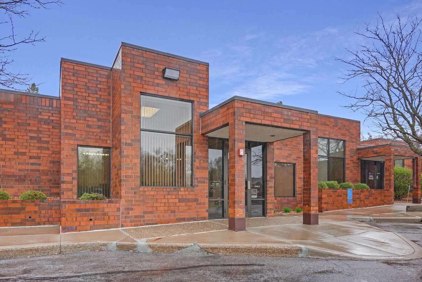 1560 Beam Ave, Maplewood, MN 55109 Maplewood Professional Office