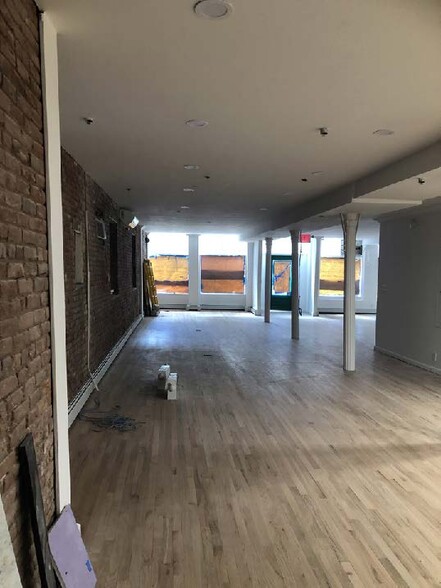 264 Water St, New York, NY for lease - Interior Photo - Image 2 of 10