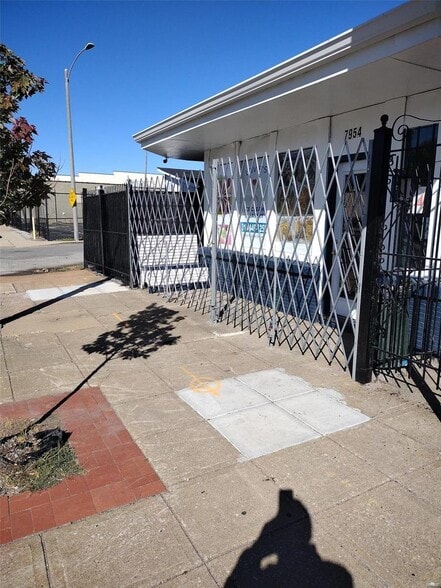 7954 N Broadway, Saint Louis, MO for lease - Building Photo - Image 2 of 4