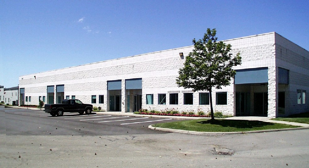 1391 Wheaton Dr, Troy, MI for lease - Building Photo - Image 1 of 4