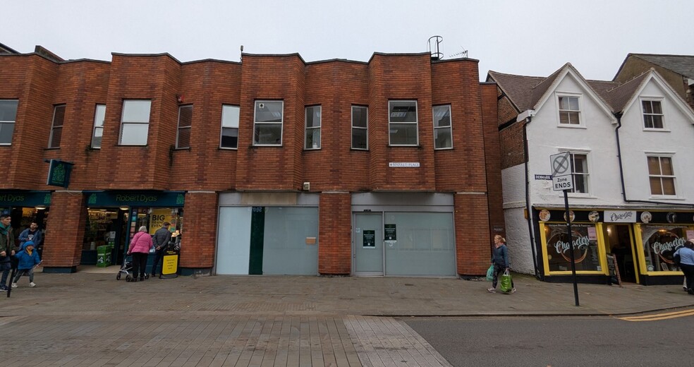 19-21 Market Pl, Wokingham for lease - Building Photo - Image 1 of 2