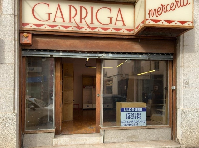 Retail in Figueres, Gerona for lease Interior Photo- Image 1 of 4