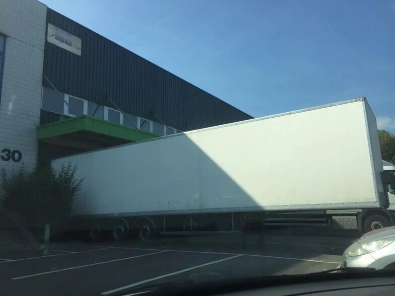 Office in for lease - Building Photo - Image 3 of 3