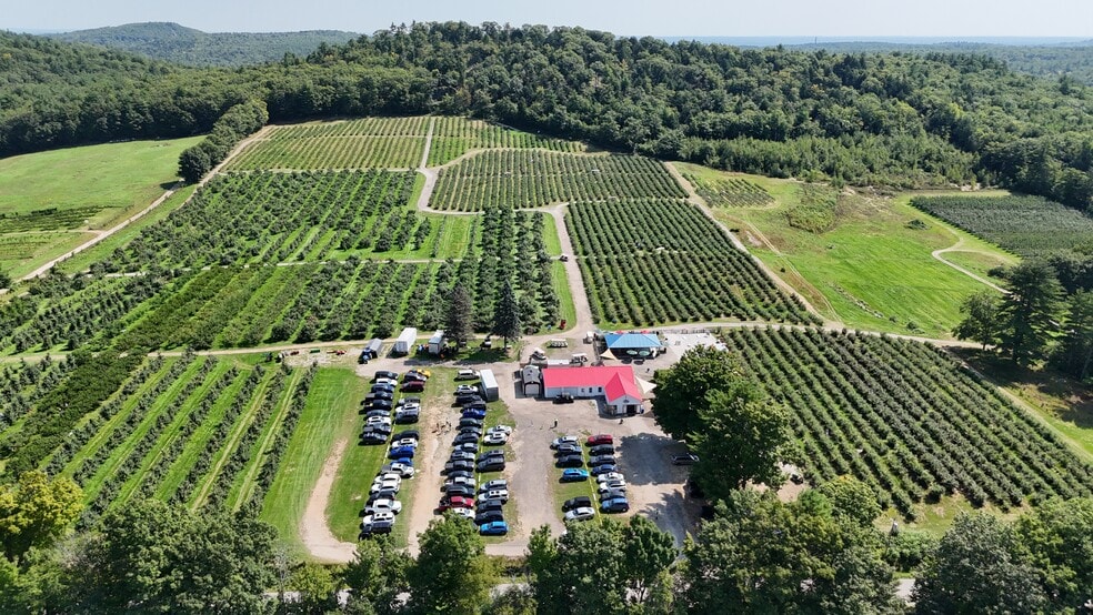 86 Sawyer Mountain Rd, Limerick, ME for sale - Building Photo - Image 2 of 4