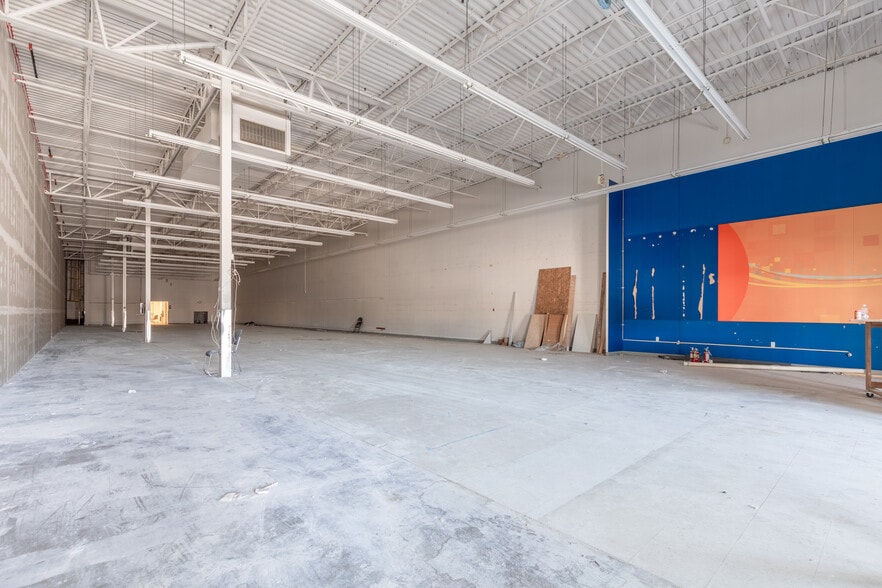 93 Washington Heights Dr, Washington, MO for lease - Interior Photo - Image 2 of 7