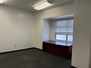 1401-1415 Kalakaua Ave, Honolulu, HI for lease Interior Photo- Image 1 of 8