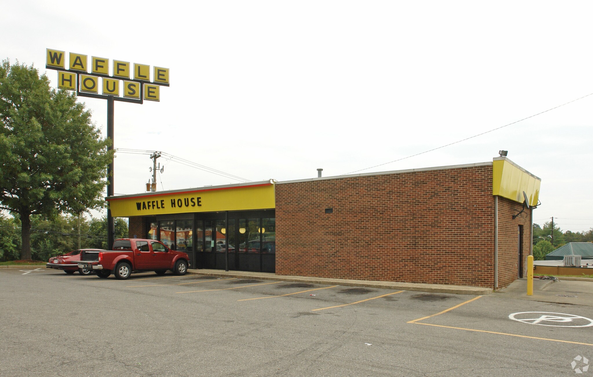 6608 Thirlane Rd, Roanoke, VA for sale Primary Photo- Image 1 of 1