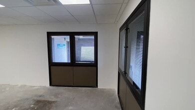 4244 University Blvd S, Jacksonville, FL for lease - Commercial Listing Video